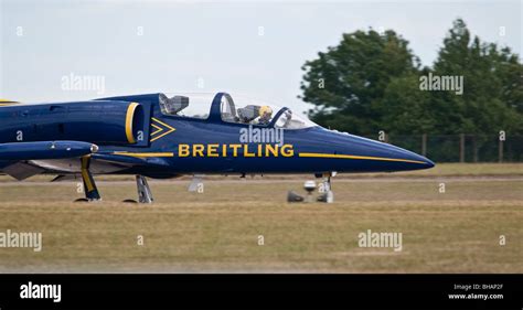 breitling display jets